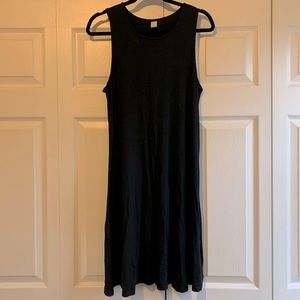 Sleeveless black swing dress